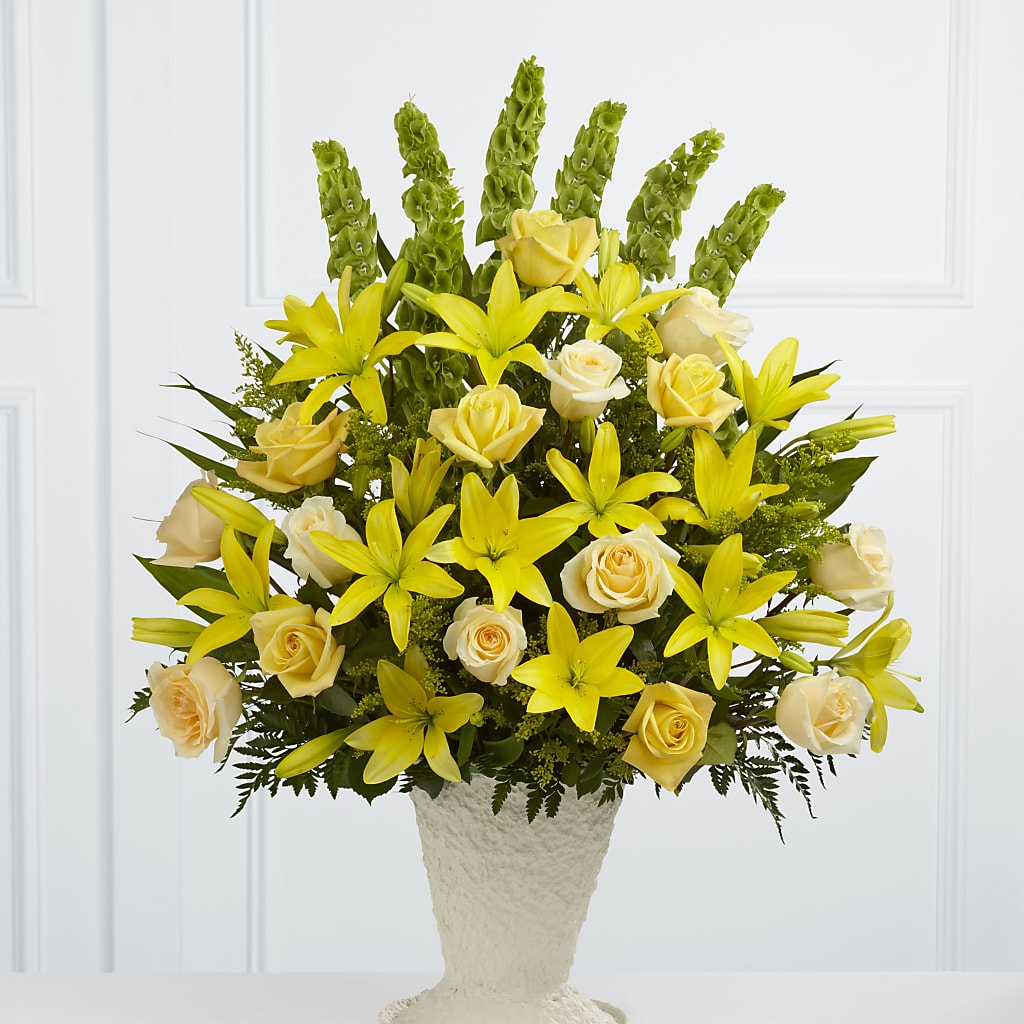 Golden Memories Arrangement – Awesome Blossom Flowers And Gifts, Citrus Heights CA