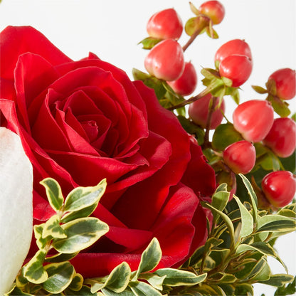 Snowy Wonderland Bouquet –  Awesome Blossom Flowers And Gifts, Citrus Heights CA