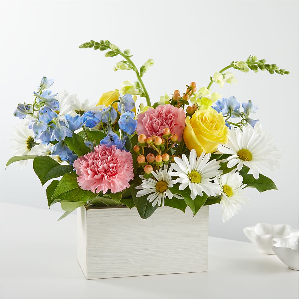 Sun Salutation Box Bouquet –  Awesome Blossom Flowers And Gifts, Citrus Heights CA