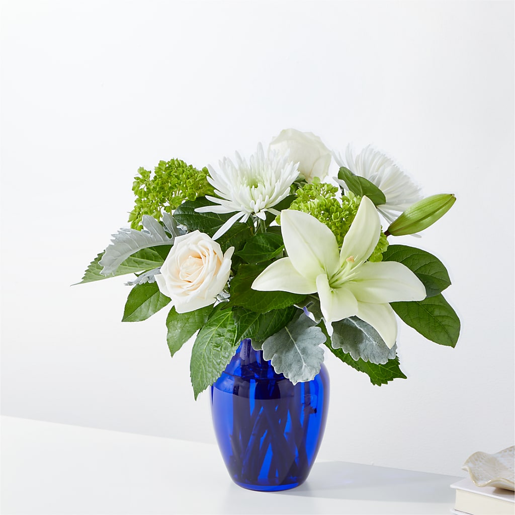 Snowy Dreams Bouquet –  Awesome Blossom Flowers And Gifts, Citrus Heights CA