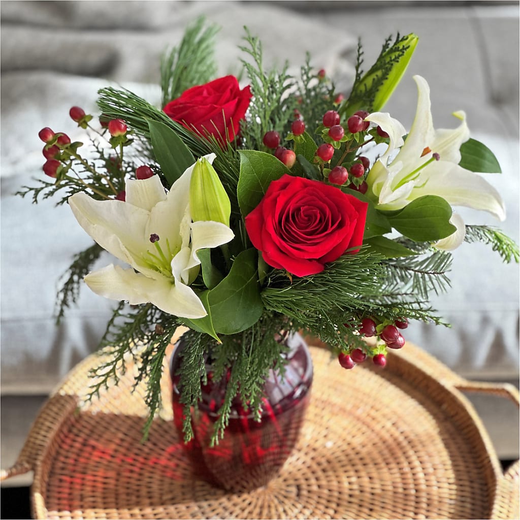 Evergreen Delight Bouquet –  Awesome Blossom Flowers And Gifts, Citrus Heights CA
