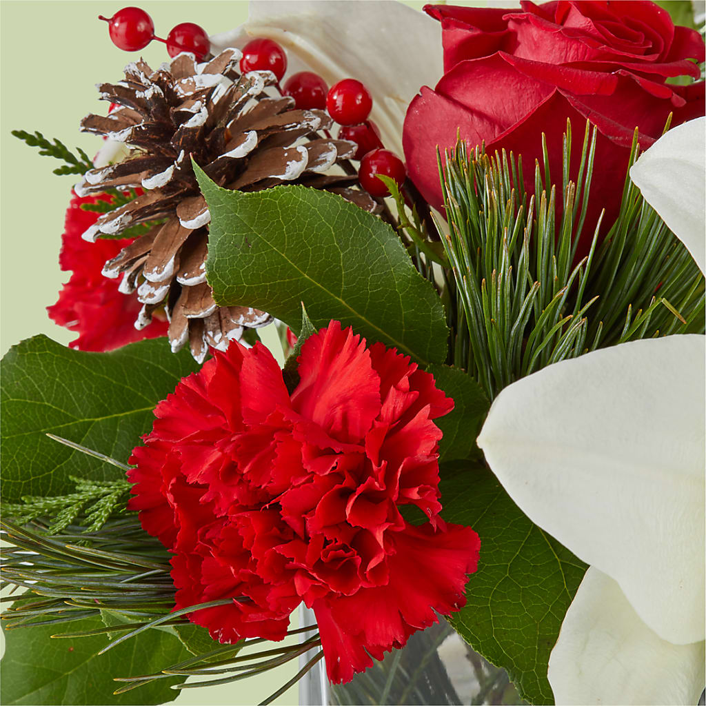 Glistening Icicles Bouquet –  Awesome Blossom Flowers And Gifts, Citrus Heights CA