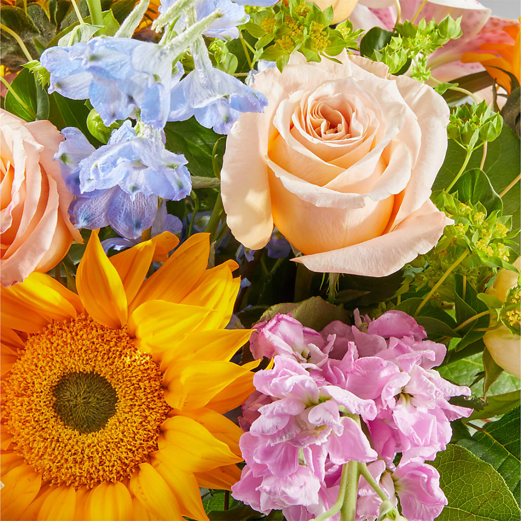 Dreamy Meadows Bouquet –  Awesome Blossom Flowers And Gifts, Citrus Heights CA