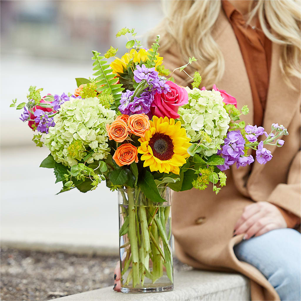 Vibrant Greetings Bouquet –  Awesome Blossom Flowers And Gifts, Citrus Heights CA