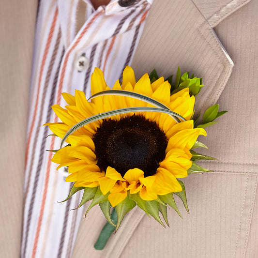 Free Spirit Boutonniere –  Awesome Blossom Flowers And Gifts, Citrus Heights CA