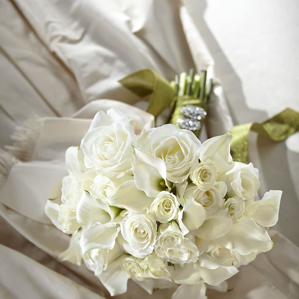 Serene Highness Bouquet –  Awesome Blossom Flowers And Gifts, Citrus Heights CA