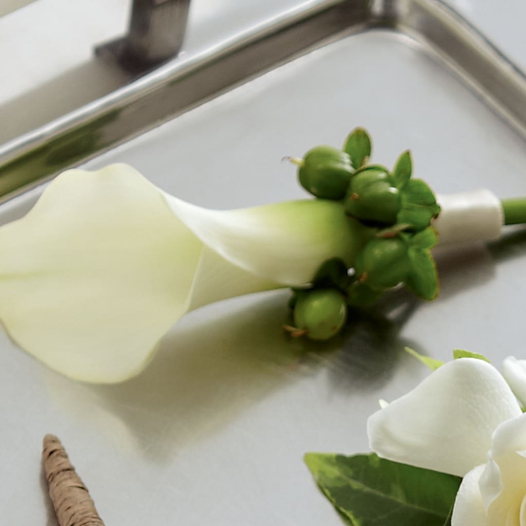 White Calla Boutonniere –  Awesome Blossom Flowers And Gifts, Citrus Heights CA