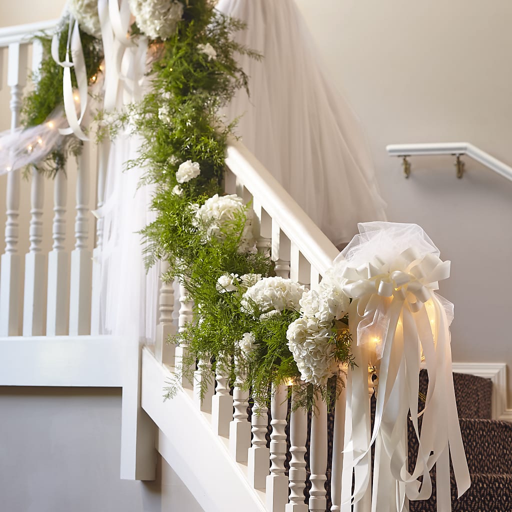 Champagne Dreams Garland –  Awesome Blossom Flowers And Gifts, Citrus Heights CA